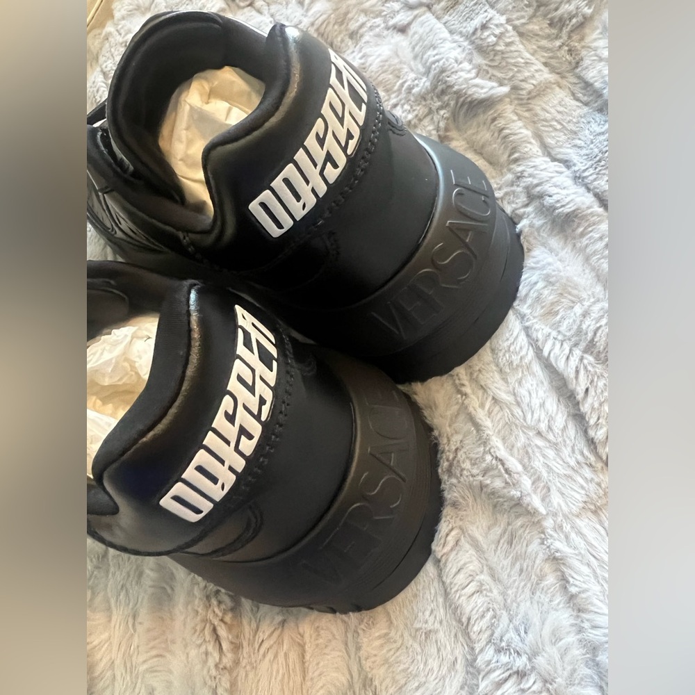 Versace Greca Odissea Sneakers size 40 NWT - Picture 2 of 12